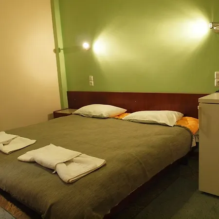 Noufara Kamena Vourla