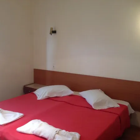 Noufara 2* Kamena Vourla